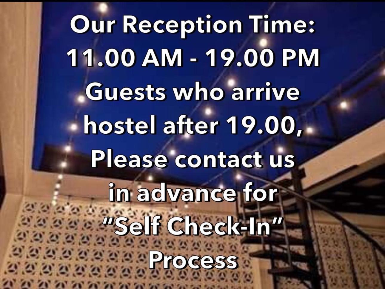 Arun Old Town Hostel Bangkok Exterior photo
